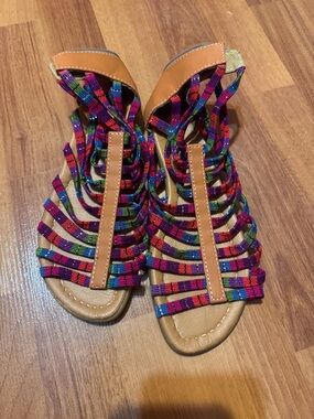 Women’s Multicolor Strappy Gladiator Sandals - Tan Accent